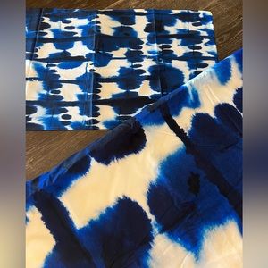 New King Duvet Cover & Pillow Shams